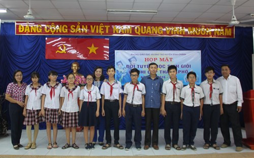 Họp mặt đội tuyển học sinh giỏi dự thi cấp Thành phố năm học 2016 - 2017